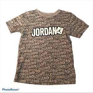 Boys Air Jordan T-shirt Medium